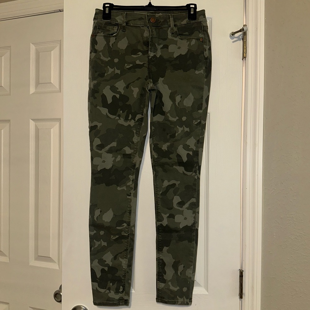 Women’s Camo Skinny Pants